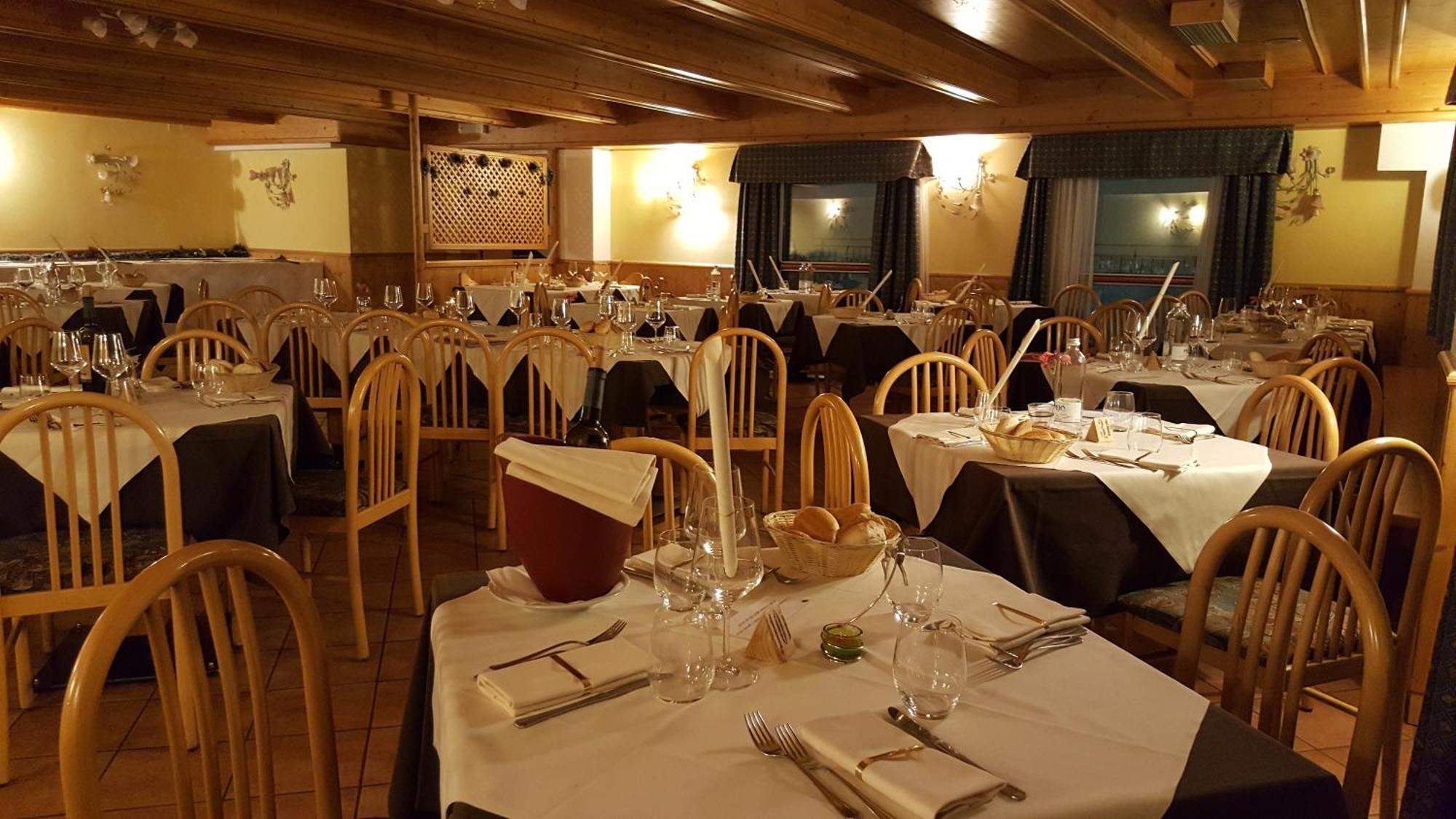 Hotel Cielo Blu Passo del Tonale Esterno foto